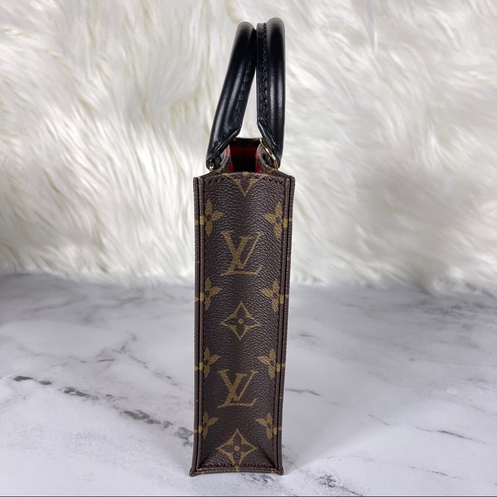 Louis Vuitton Fall in Love Petit Sac Plat - Picture 4 of 14